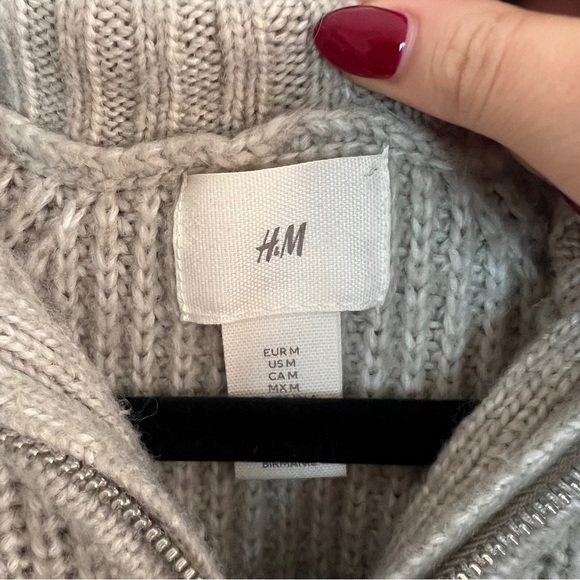 H&M Ribbed Knit Quarter Zip Sweater Pullover - Picture 5 of 6